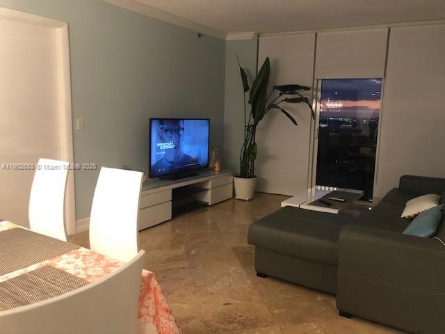 See details LP4206 2 / 1 1086 sq. ft. $ 2025-10-25 0 Photo