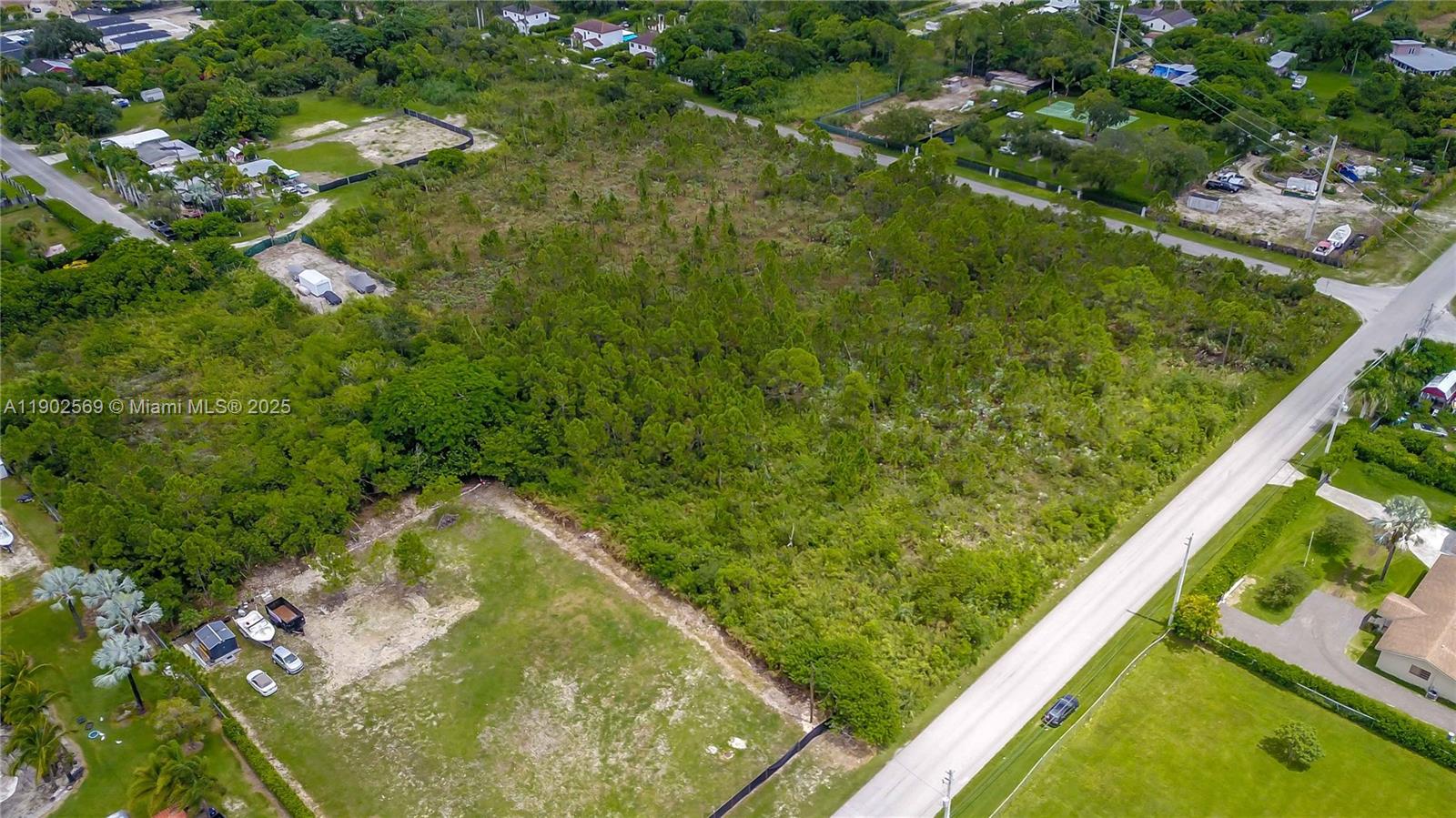 Подробнее   /   кв.футов $ 2025-10-25 0 Фото