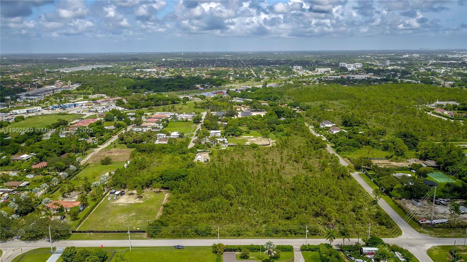 Подробнее   /   кв.футов $ 2025-10-25 0 Фото