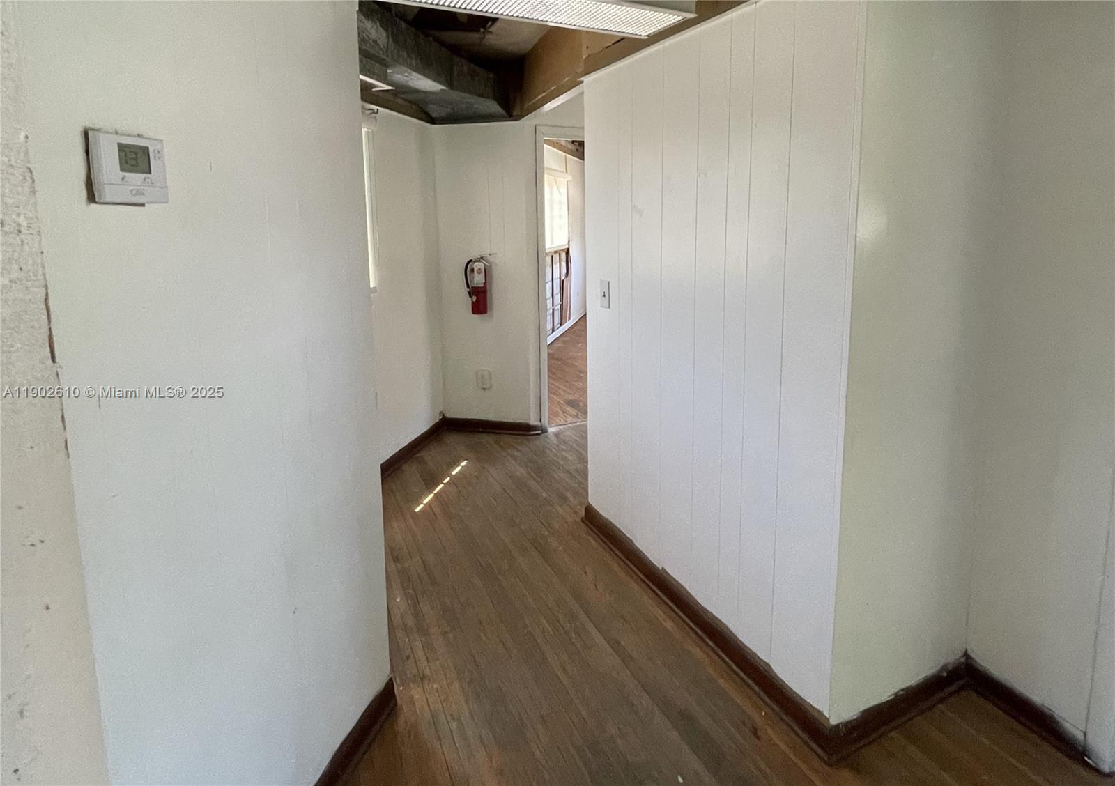 See details   /   sq. ft. $ 2025-10-25 0 Photo