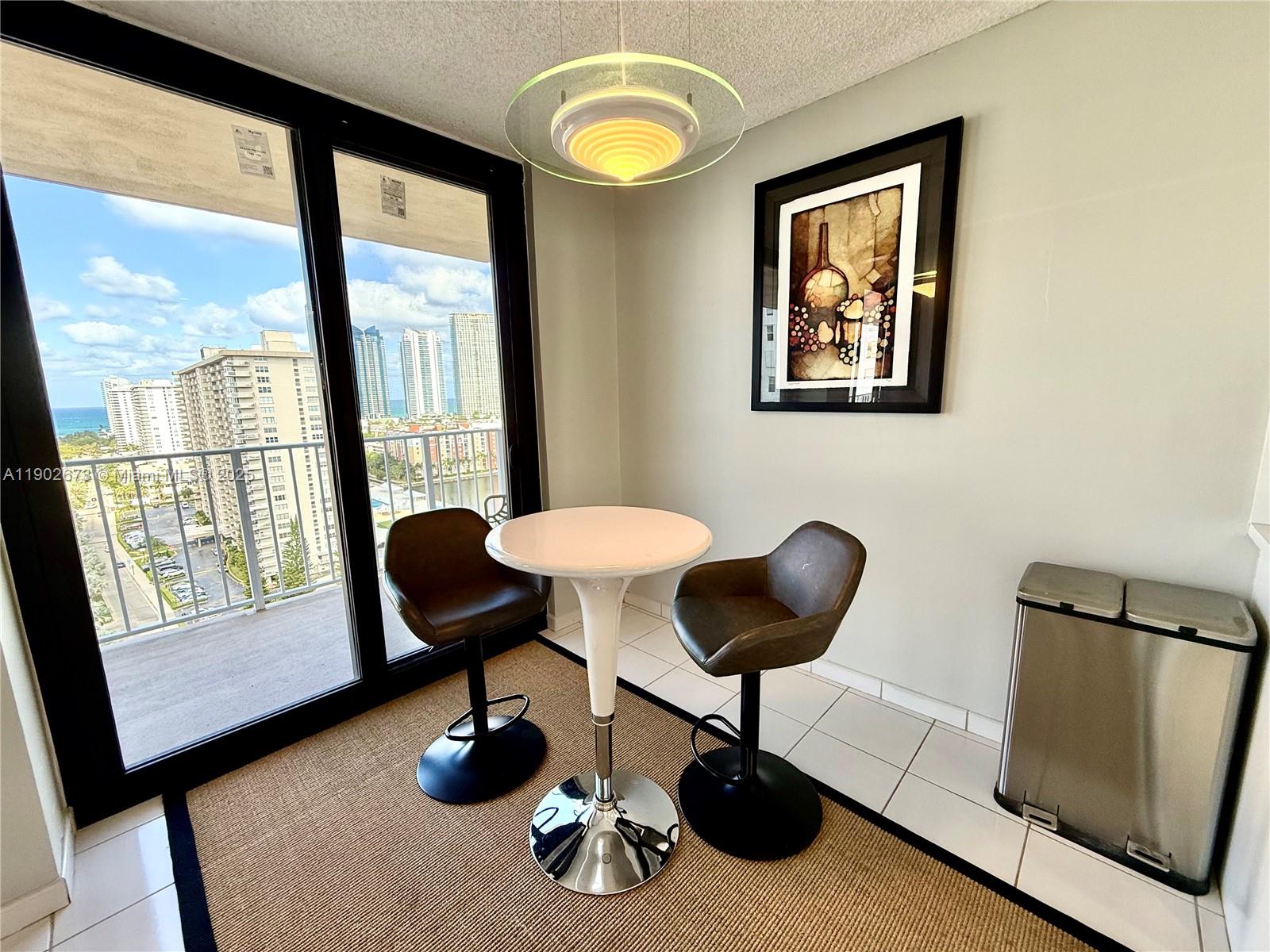 2010 2 / 2 1396 sq. ft. $ 2025-10-25 0 Photo