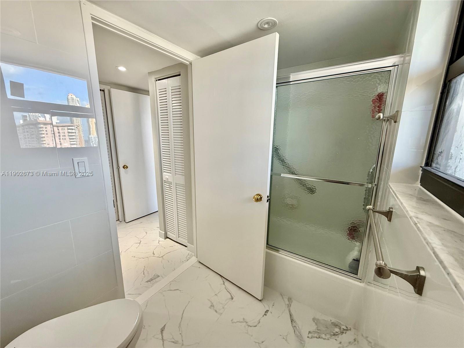 2010 2 / 2 1396 sq. ft. $ 2025-10-25 0 Photo