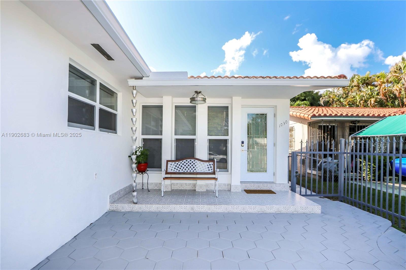 Подробнее   /  2505 кв.футов $ 2025-10-25 0 Фото