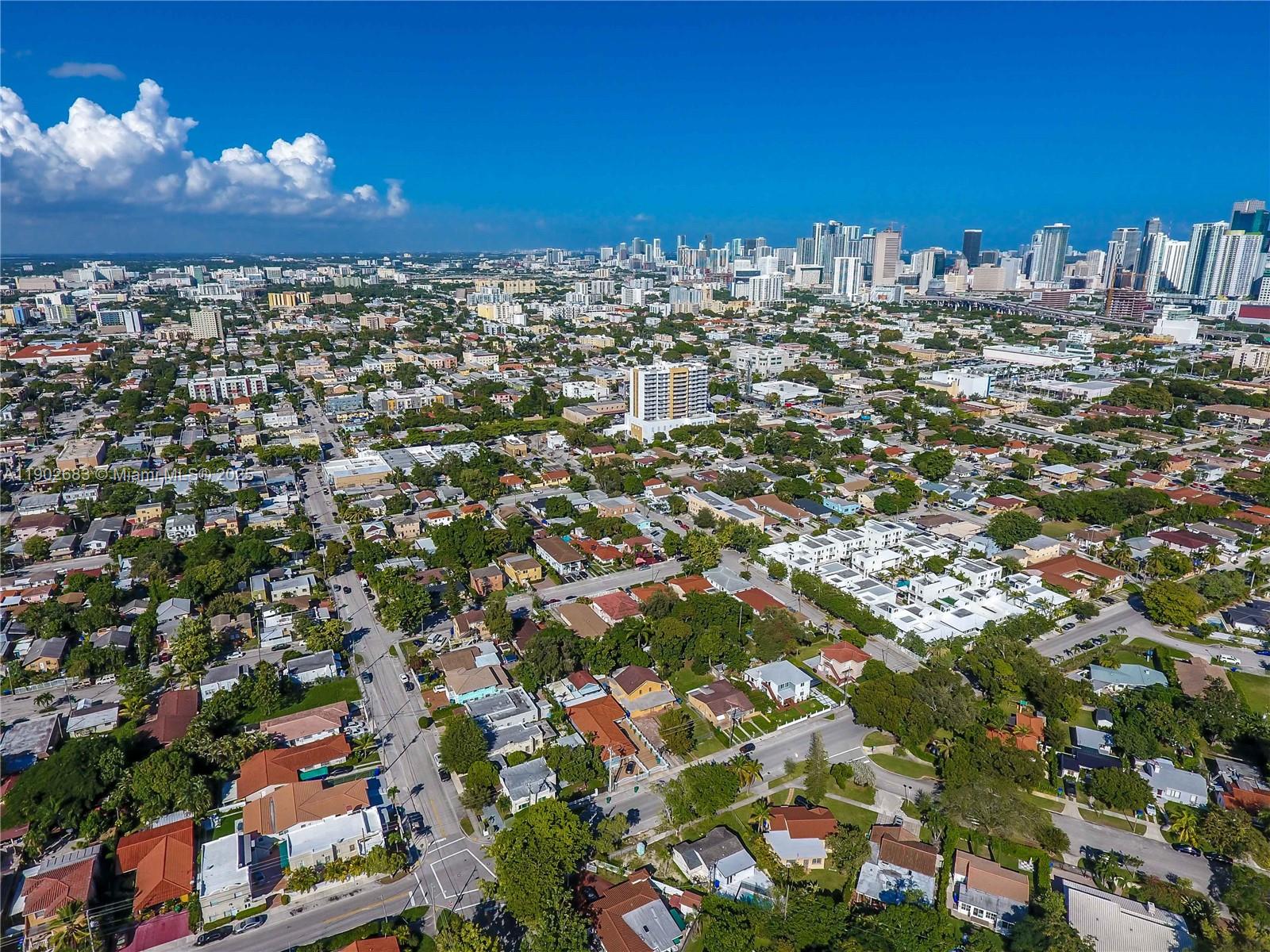 Подробнее   /  2505 кв.футов $ 2025-10-25 0 Фото