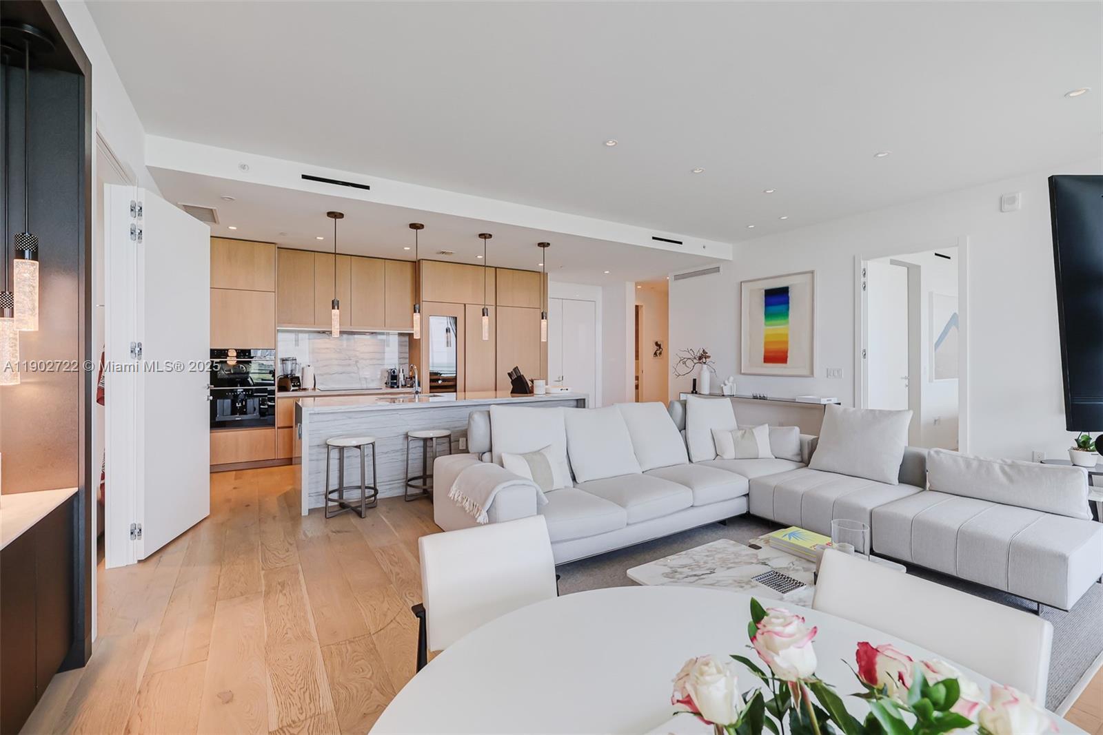 904 2 / 3 1457 sq. ft. $ 2025-10-25 0 Photo