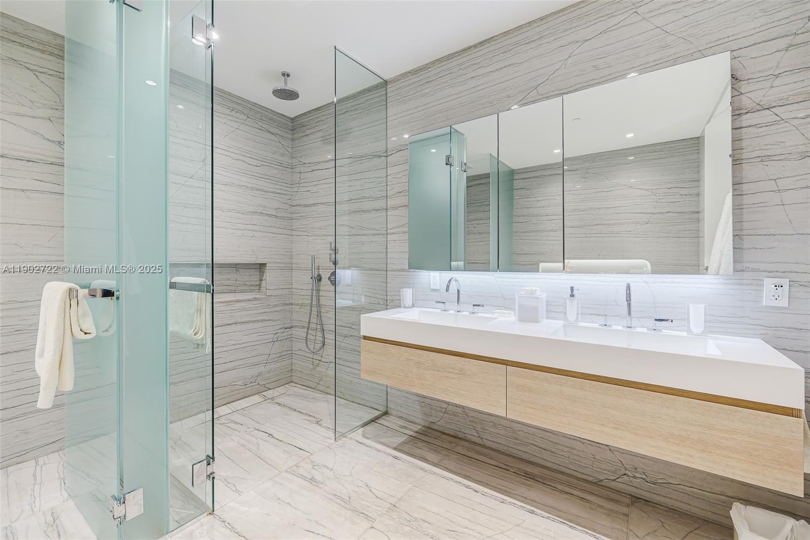 904 2 / 3 1457 sq. ft. $ 2025-10-25 0 Photo