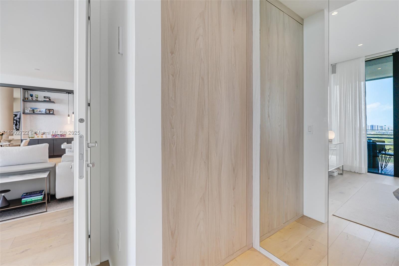 904 2 / 3 1457 sq. ft. $ 2025-10-25 0 Photo