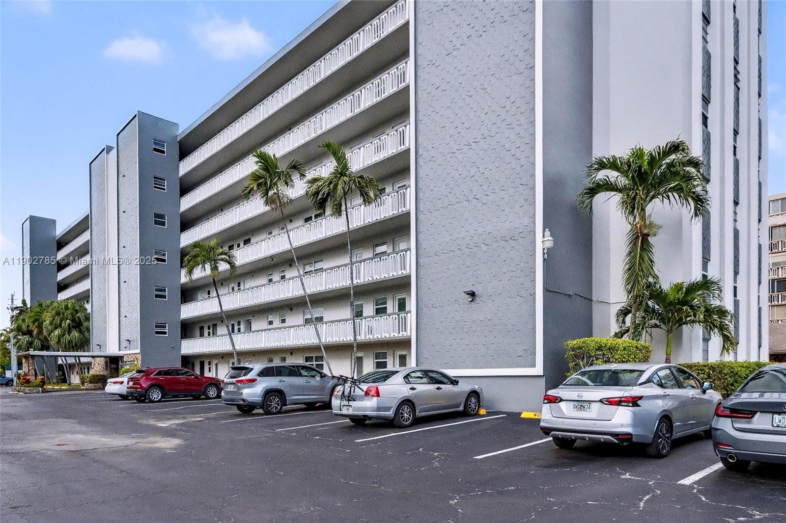 Photo of 420 12th Ave  #208, Hallandale Beach, Florida, 33009 - 