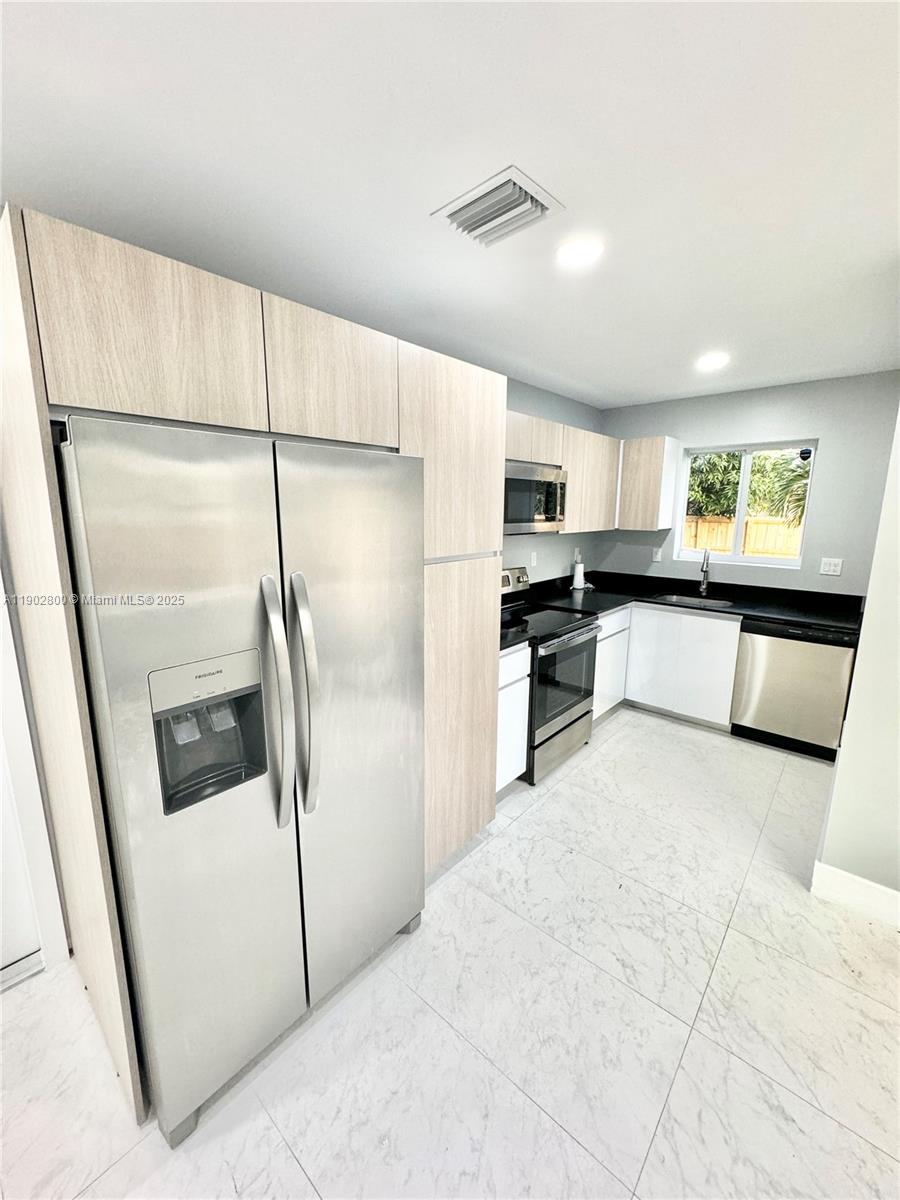 Ver detalles   /  1811 sq. ft. $ 2025-10-26 0 foto