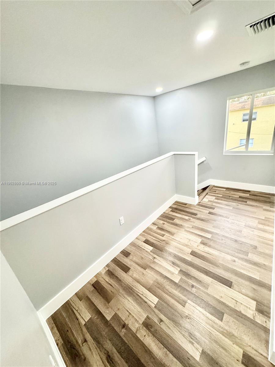 Ver detalles   /  1811 sq. ft. $ 2025-10-26 0 foto