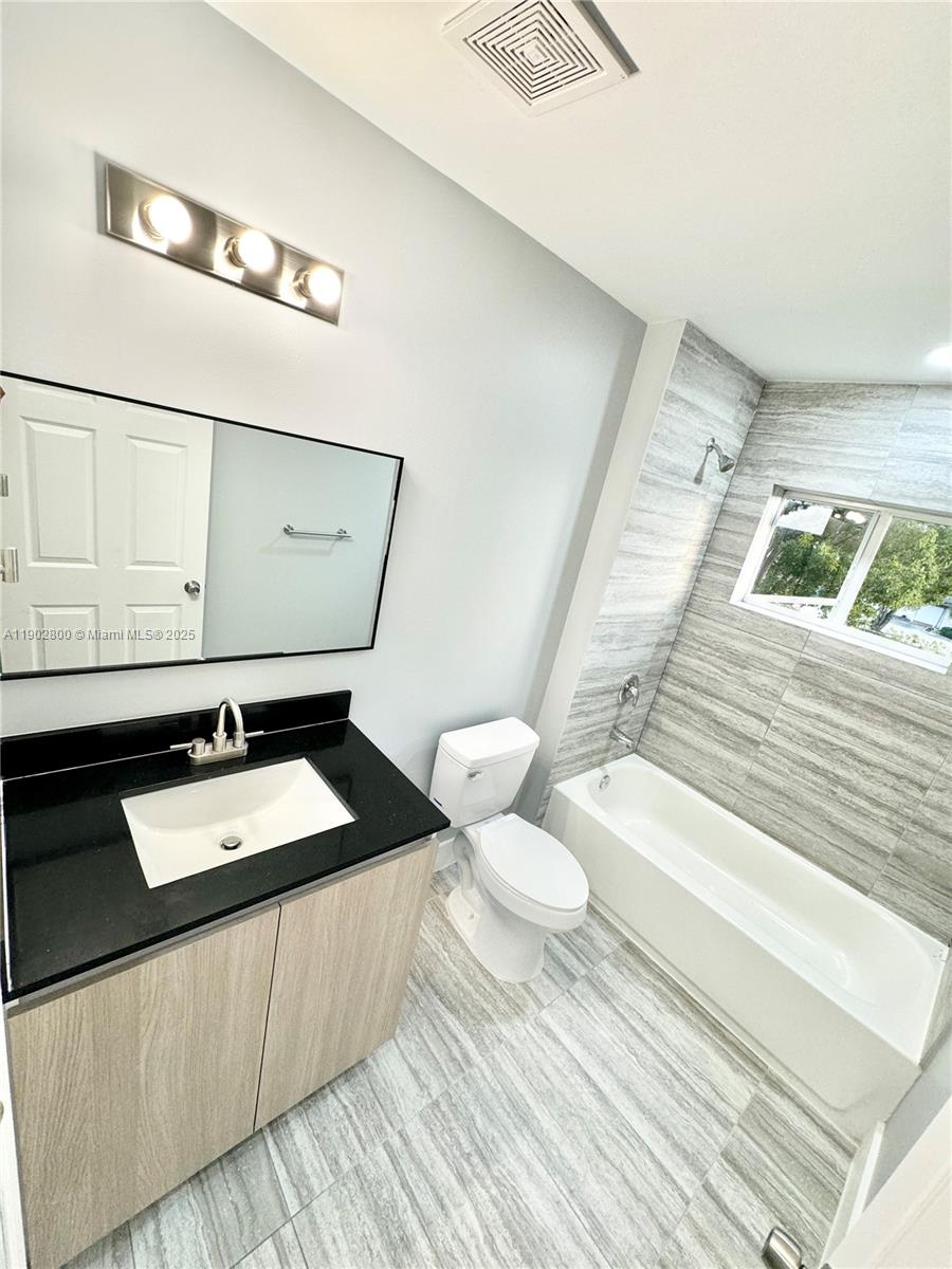 Ver detalles   /  1811 sq. ft. $ 2025-10-26 0 foto