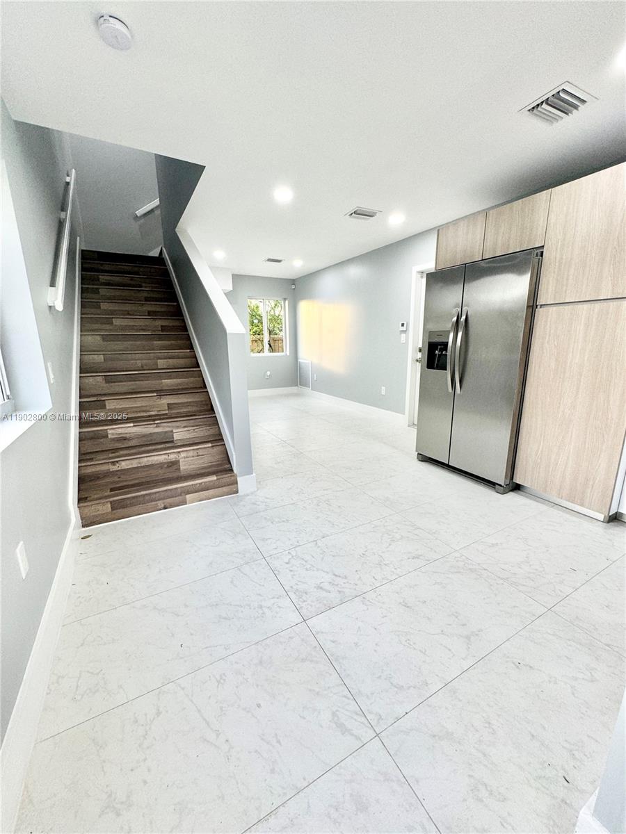 Ver detalles   /  1811 sq. ft. $ 2025-10-26 0 foto