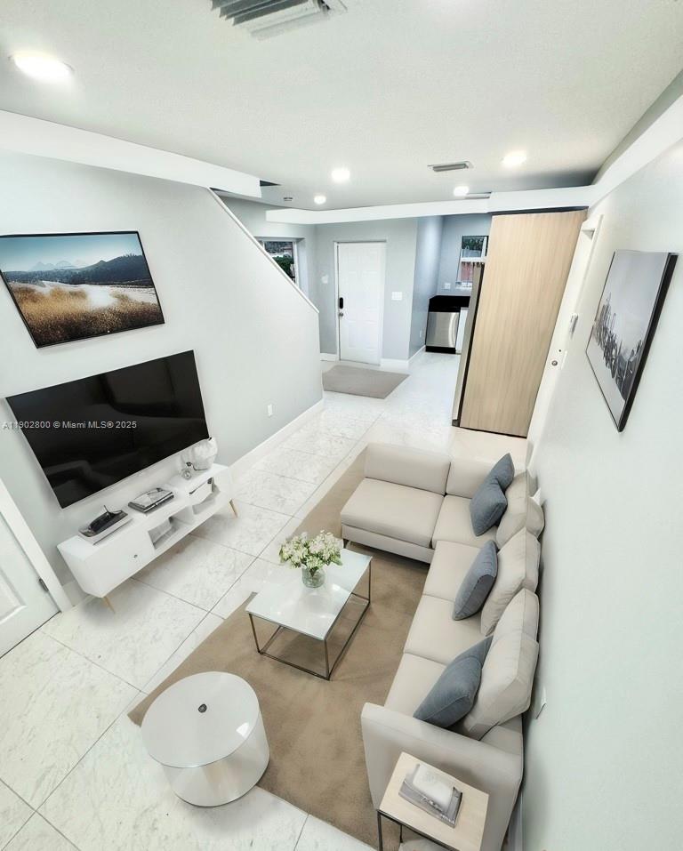 Ver detalles   /  1811 sq. ft. $ 2025-10-26 0 foto