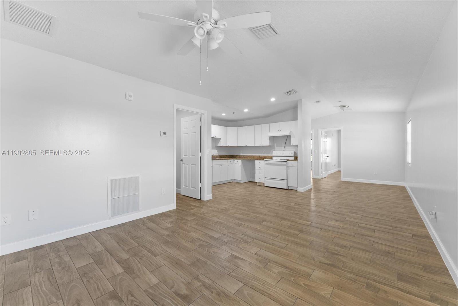 Ver detalles / 4760 sq. ft. $ 2025-12-03 0 foto