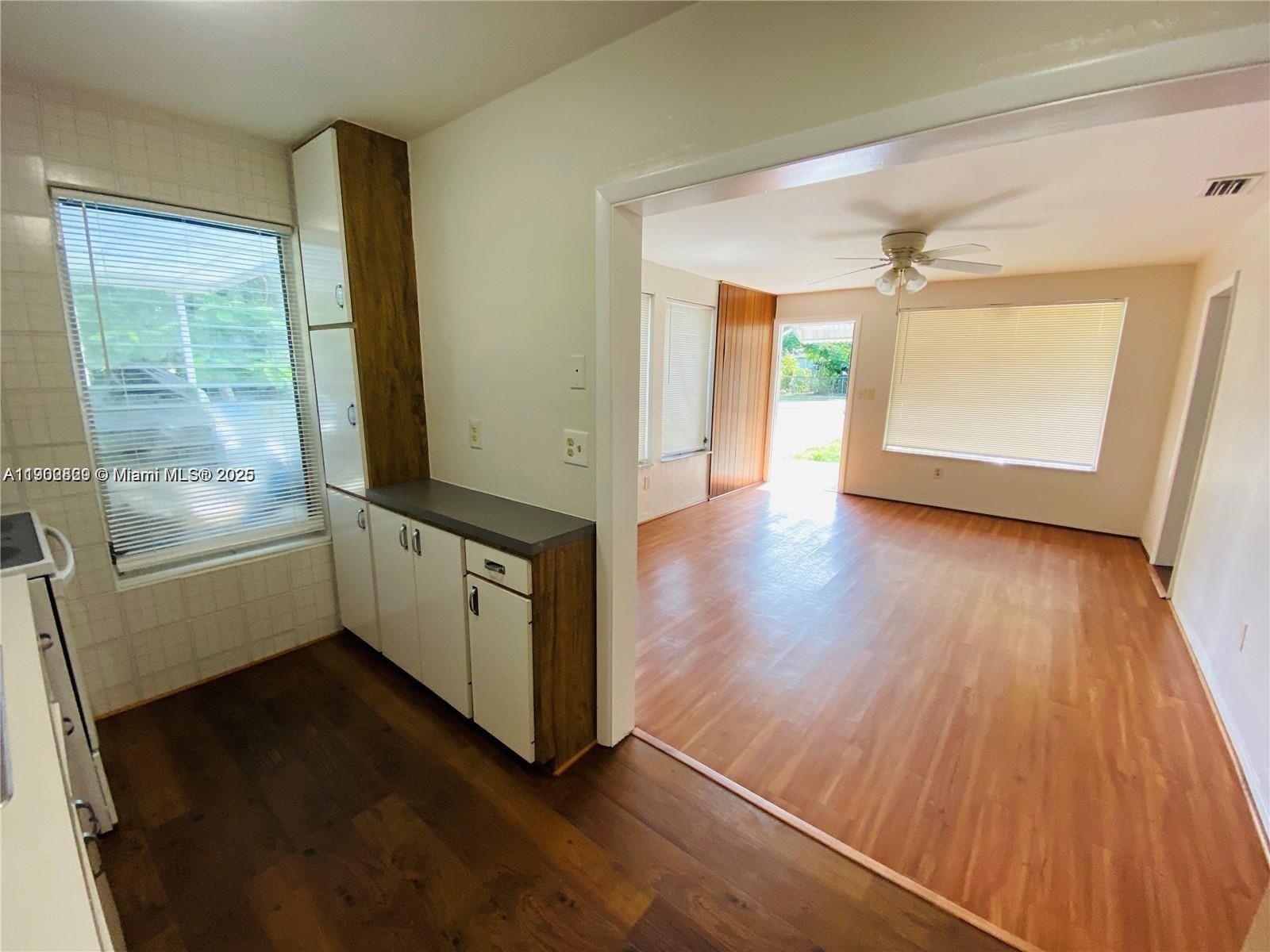 Ver detalles   /  1614 sq. ft. $ 2025-10-28 0 foto