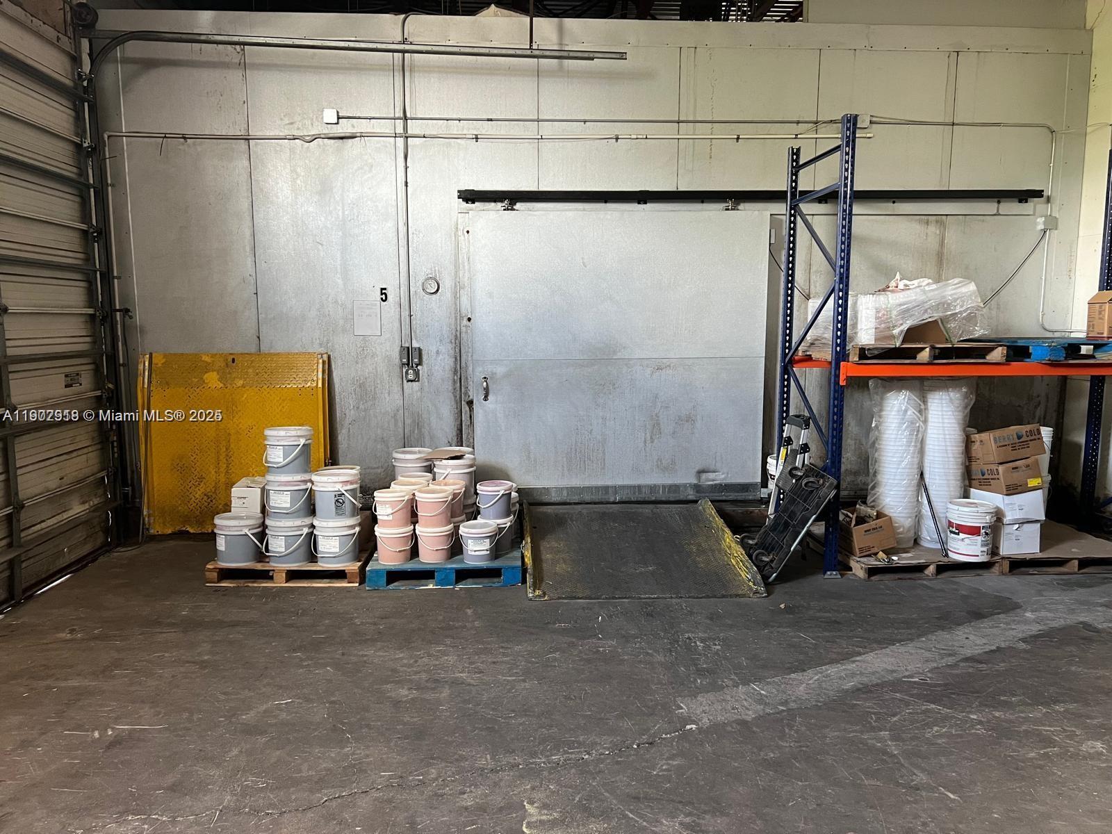   /   sq. ft. $ 2025-10-26 0 Photo