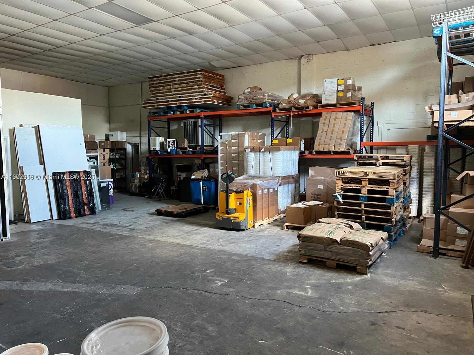   /   sq. ft. $ 2025-10-26 0 Photo