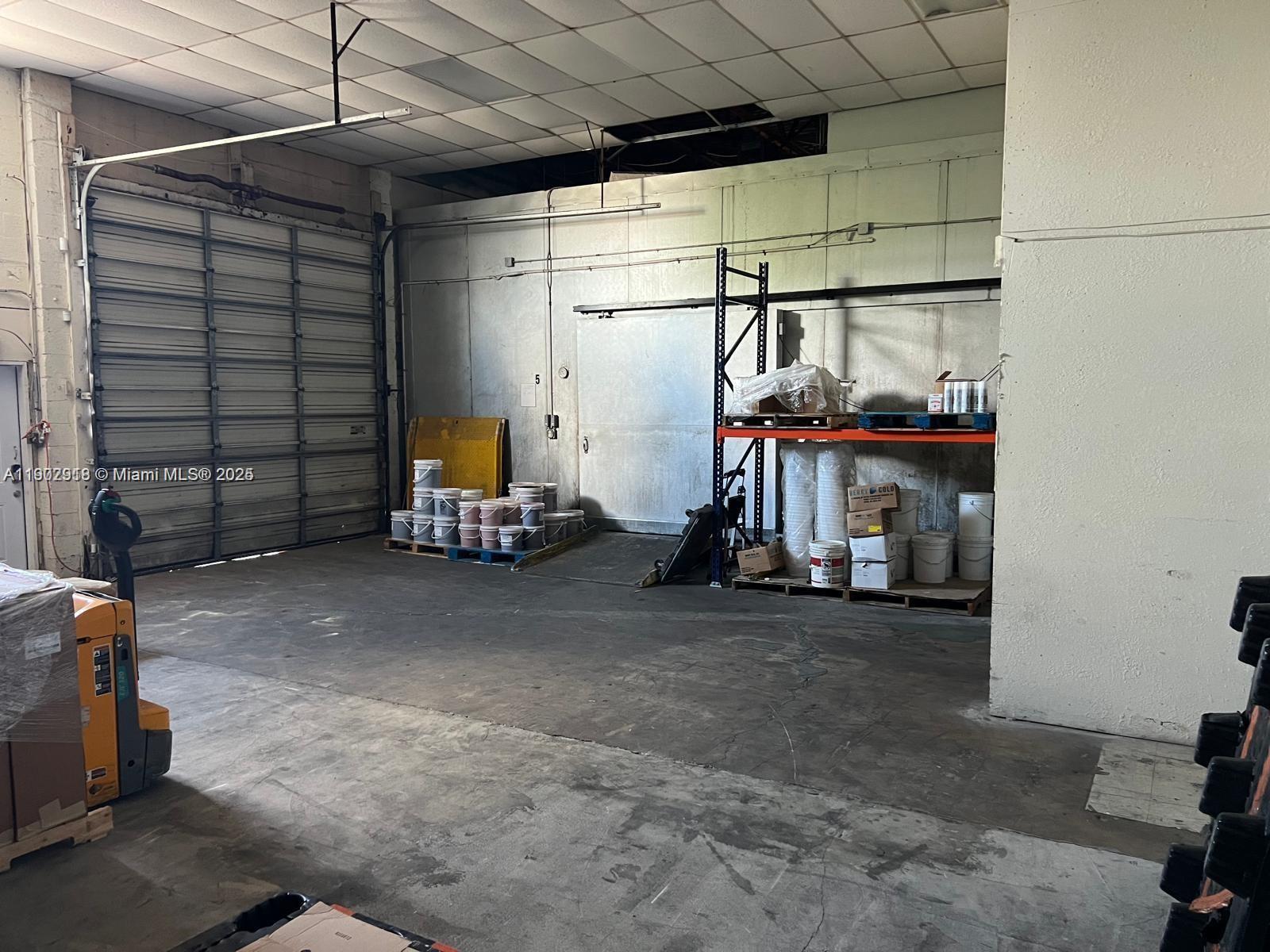   /   sq. ft. $ 2025-10-26 0 Photo