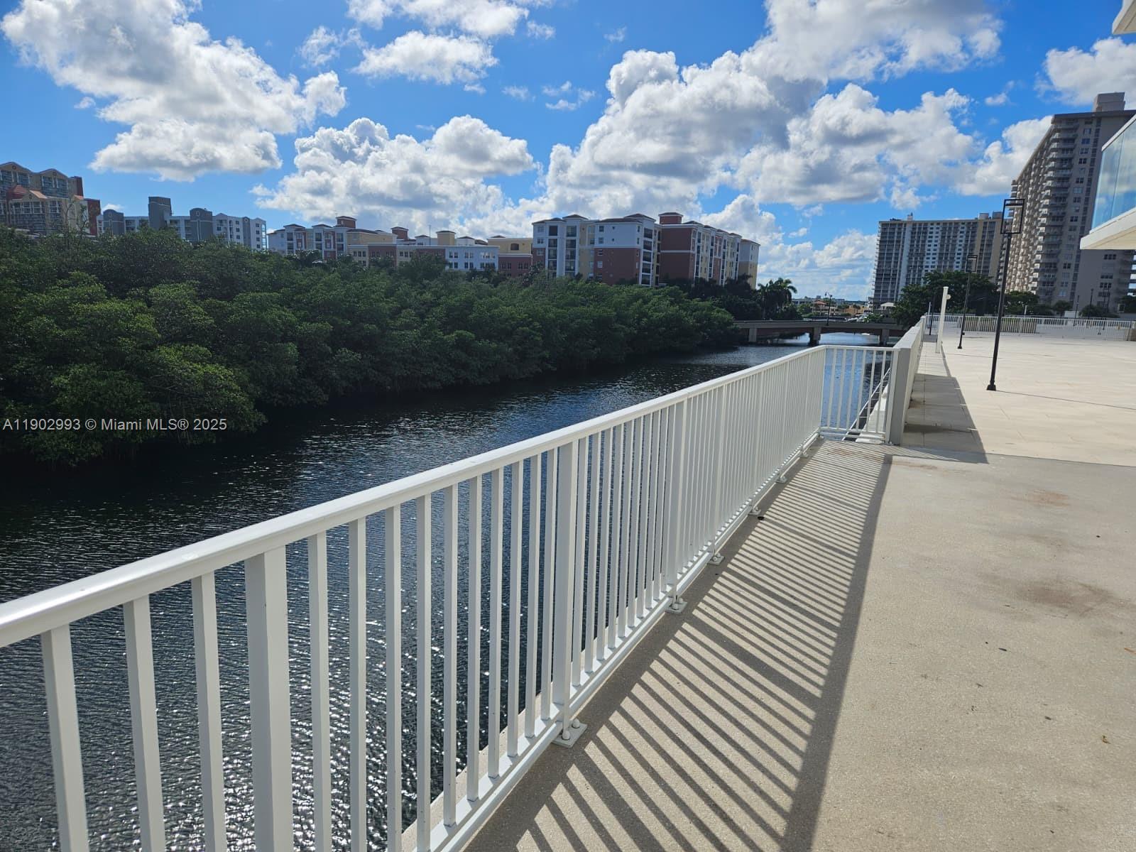 See details 409 2 / 2 1274 sq. ft. $ 2025-10-27 0 Photo