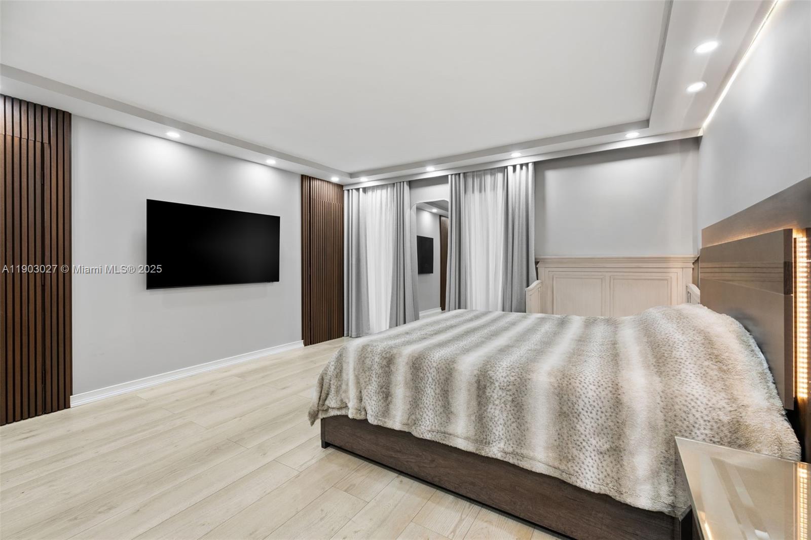 Photo of 1001 Three Islands Blvd  (1001), Hallandale Beach, Florida, 33009 - 