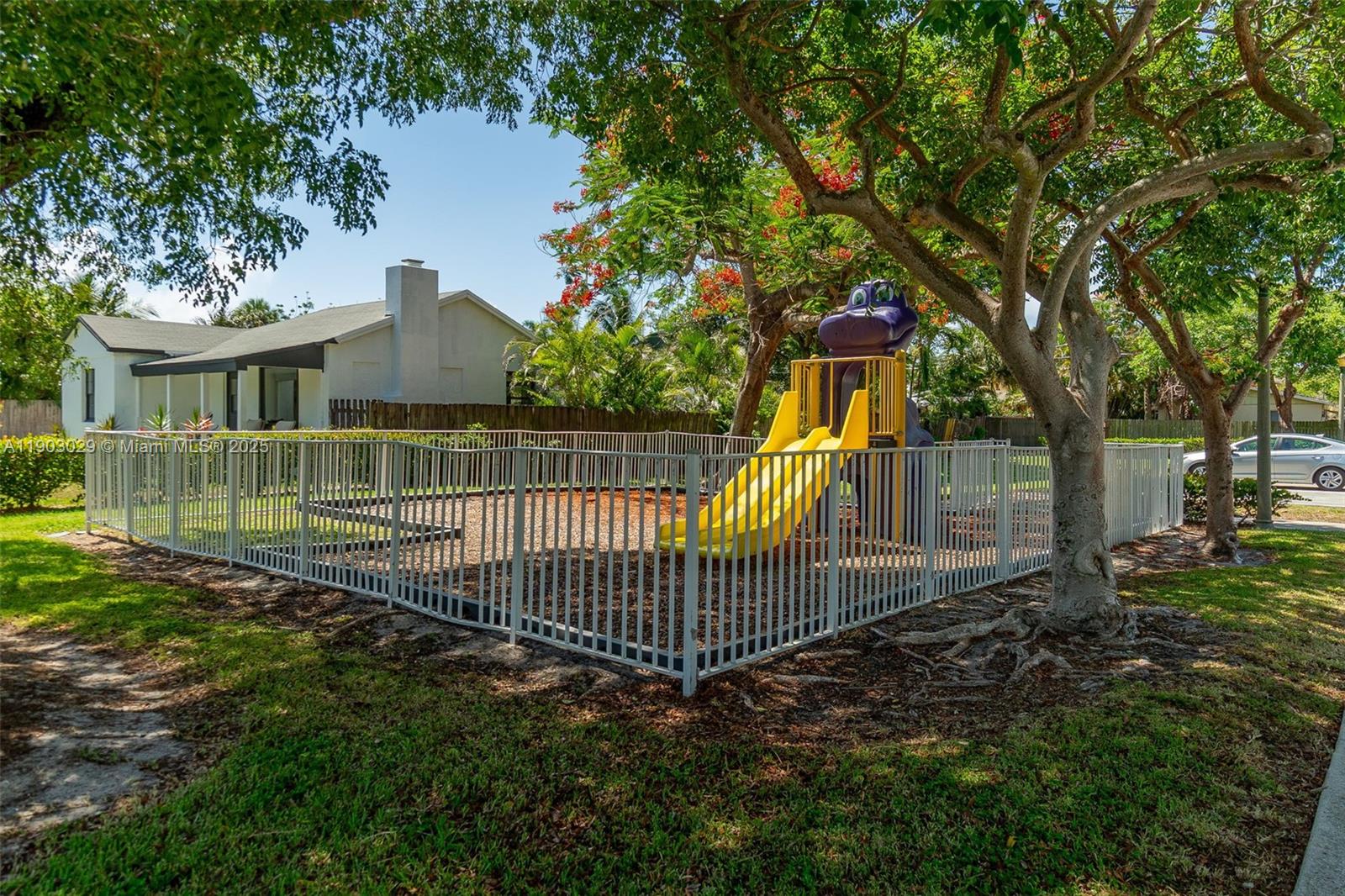 See details   /   sq. ft. $ 2025-10-27 0 Photo