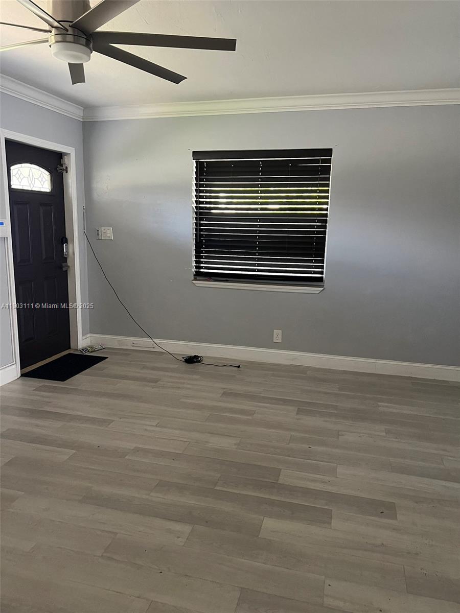 281 3 / 2 1140 sq. ft. $ 2025-10-27 0 Photo