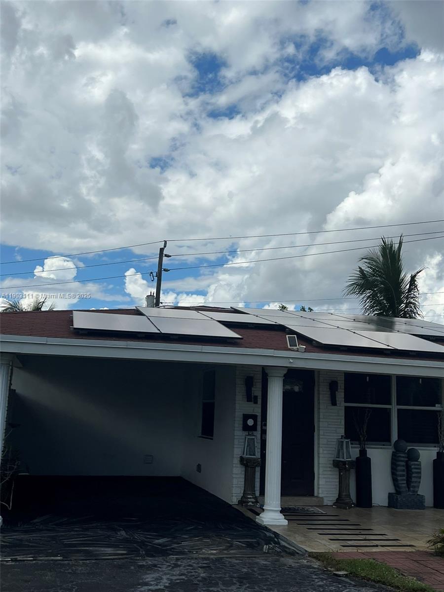 281 3 / 2 1140 sq. ft. $ 2025-10-27 0 Photo