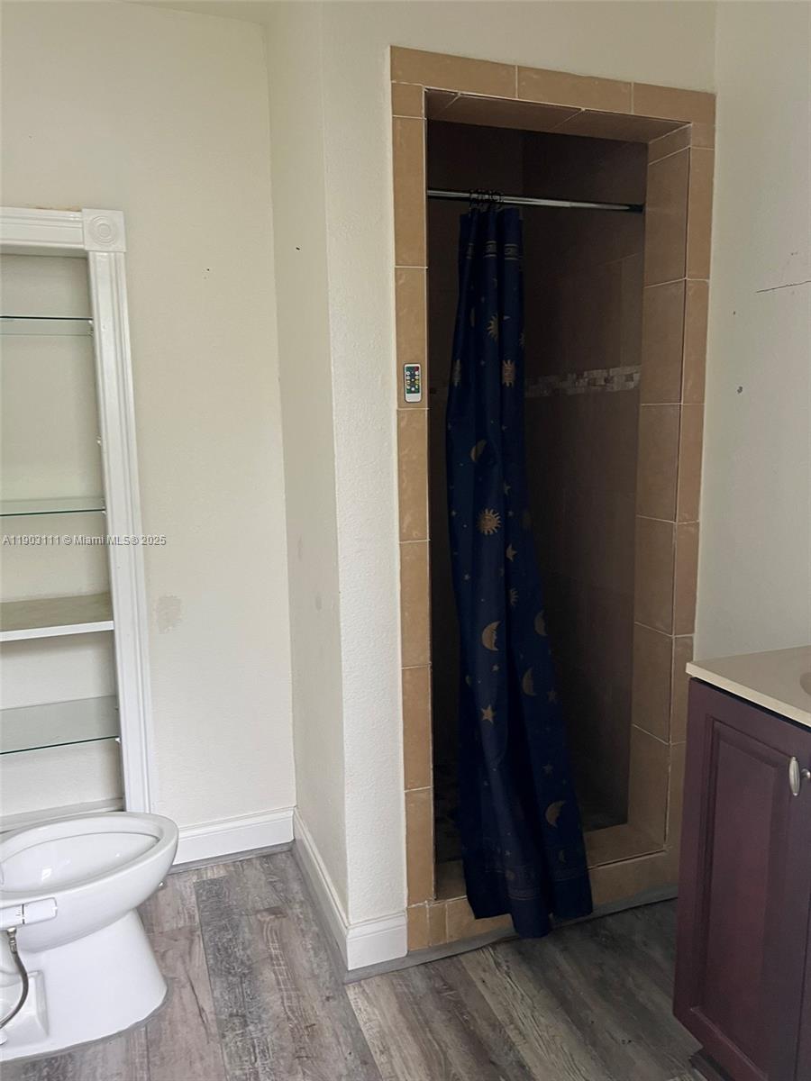 281 3 / 2 1140 sq. ft. $ 2025-10-27 0 Photo