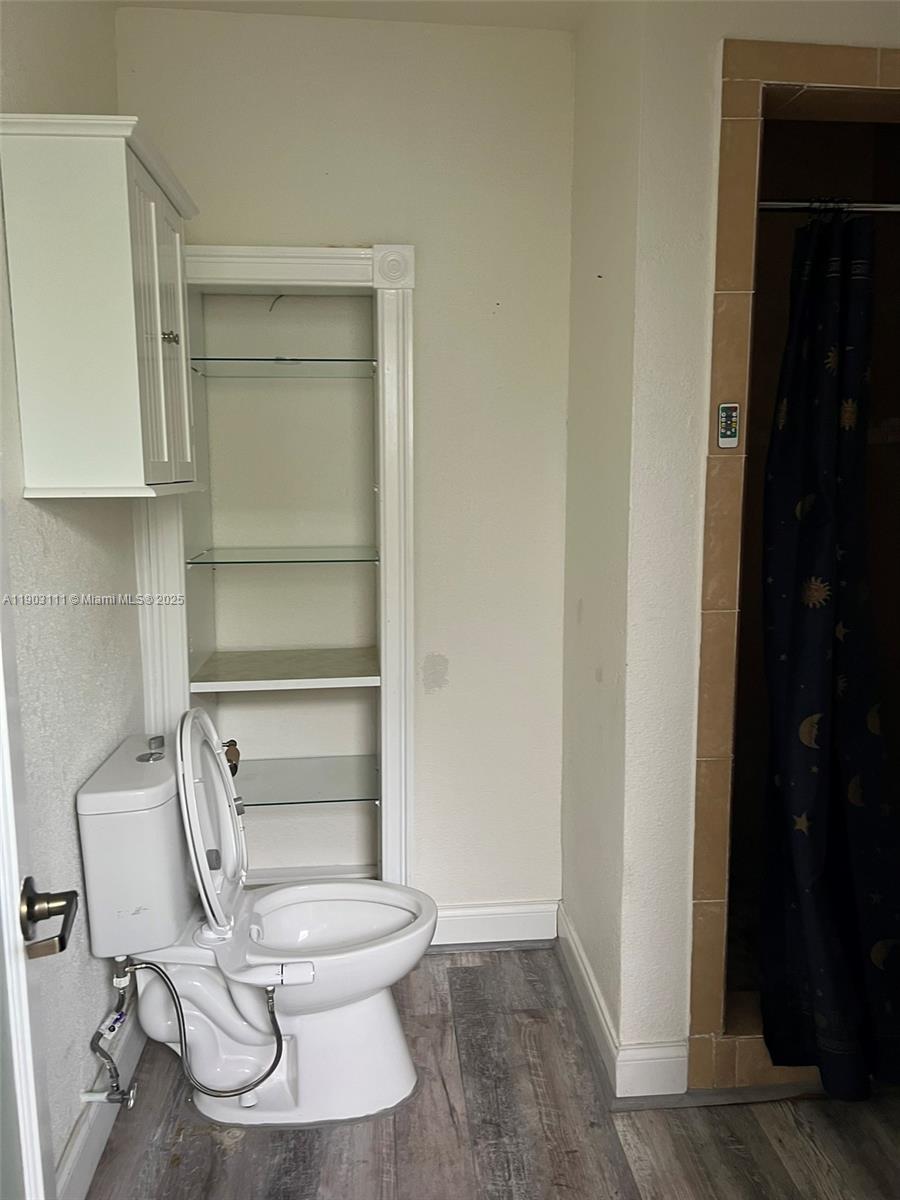 281 3 / 2 1140 sq. ft. $ 2025-10-27 0 Photo