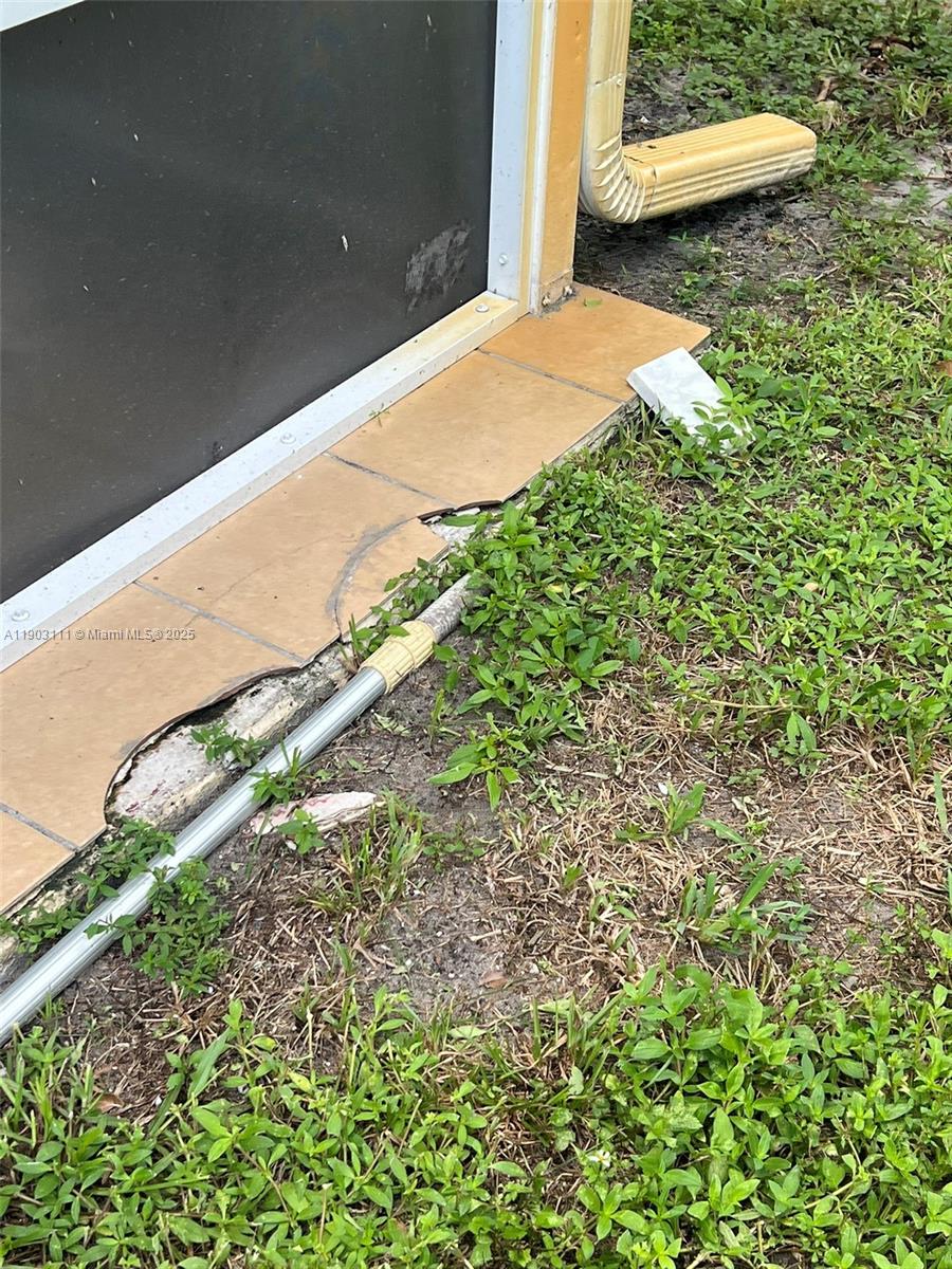 281 3 / 2 1140 sq. ft. $ 2025-10-27 0 Photo