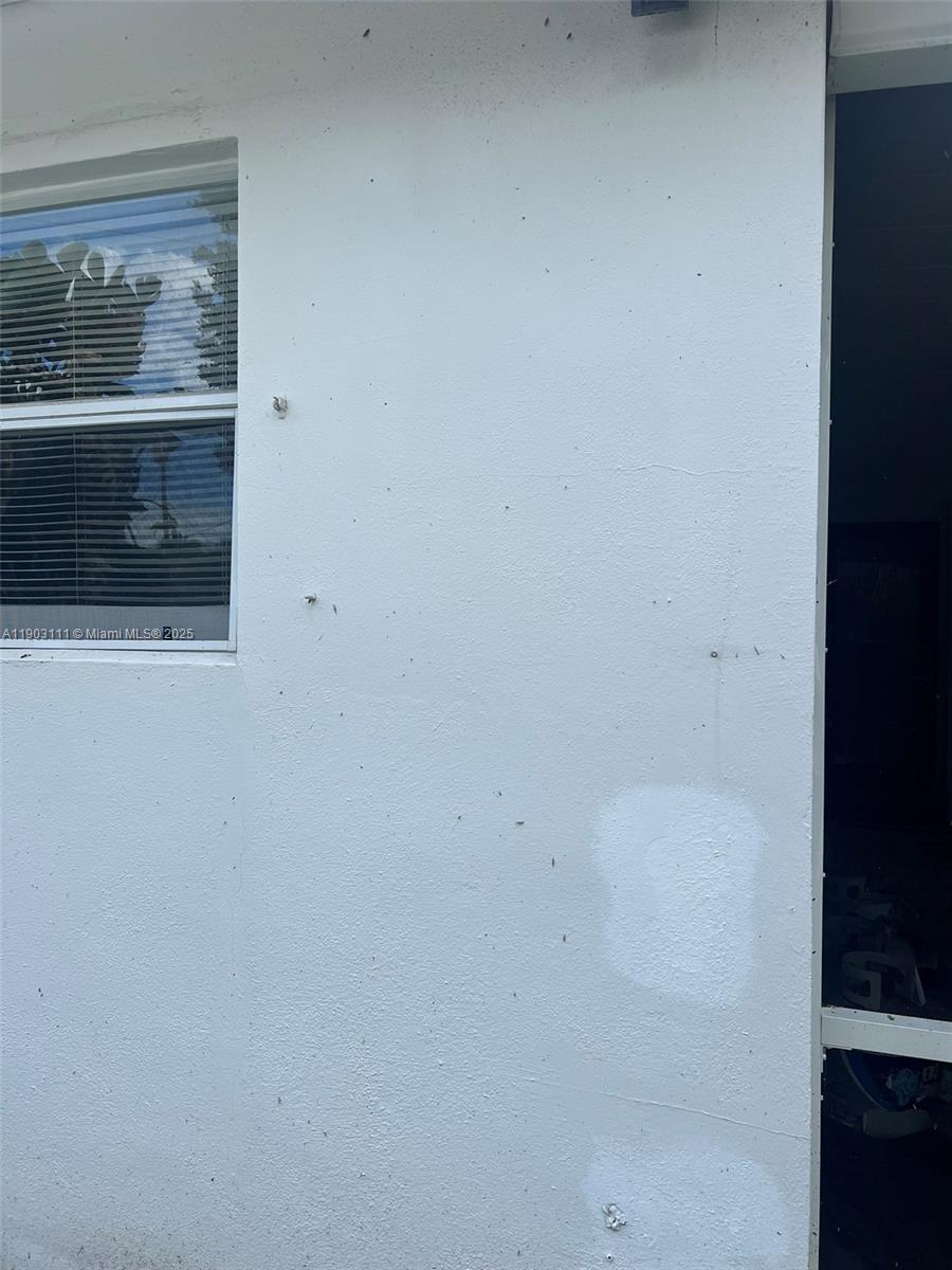 281 3 / 2 1140 sq. ft. $ 2025-10-27 0 Photo