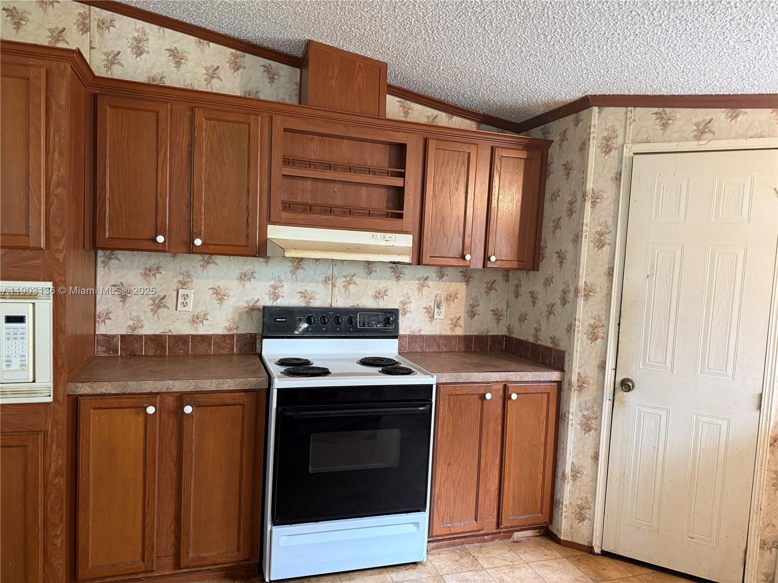 Подробнее   /   кв.футов $ 2025-10-27 0 Фото