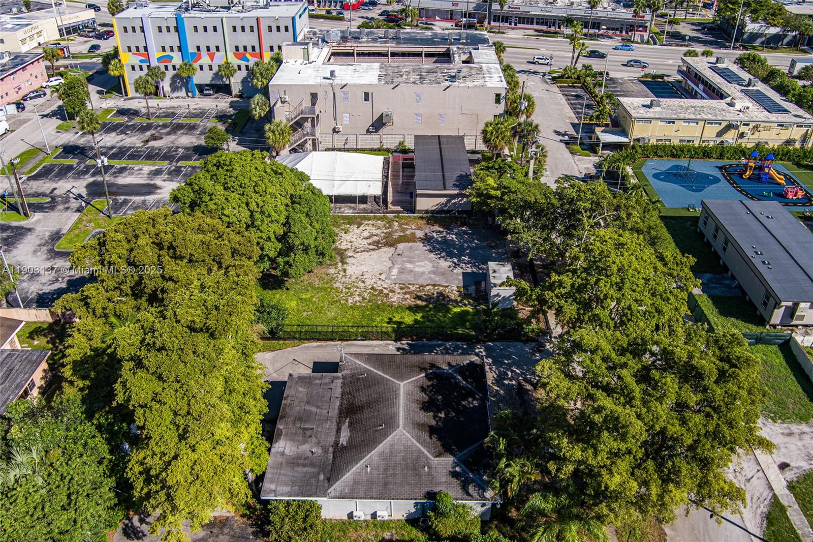   /   sq. ft. $ 2025-10-27 0 Photo