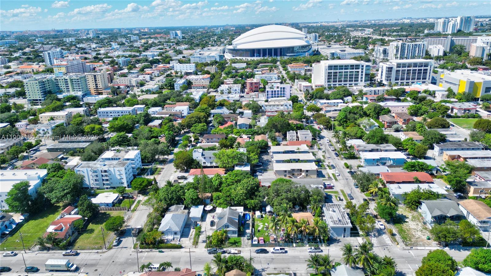 Подробнее   /   кв.футов $ 2025-10-27 0 Фото