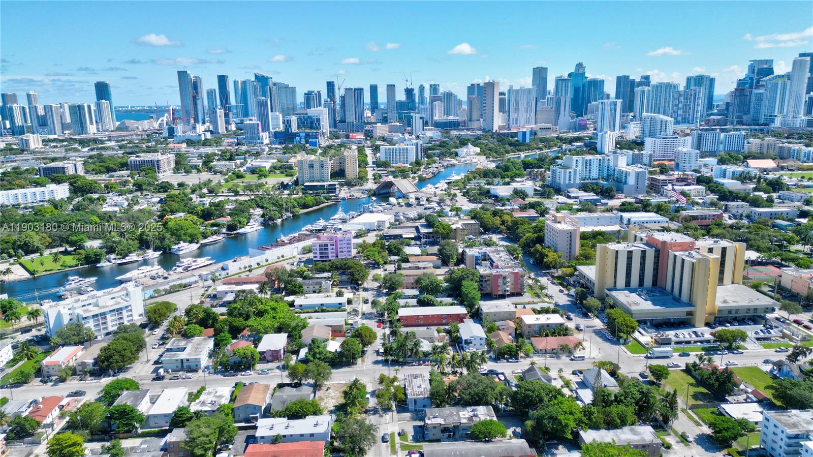 Подробнее   /   кв.футов $ 2025-10-27 0 Фото