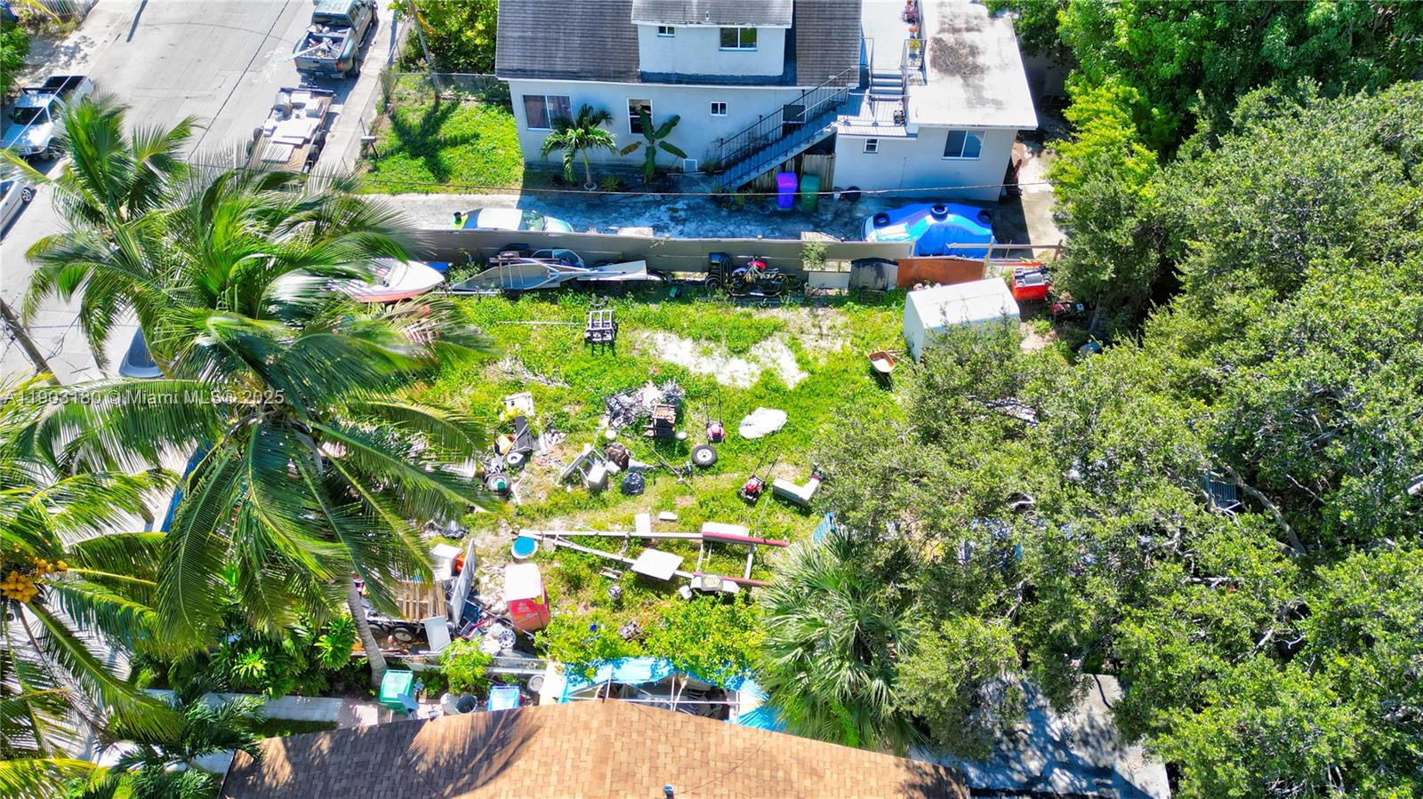 Подробнее   /   кв.футов $ 2025-10-27 0 Фото