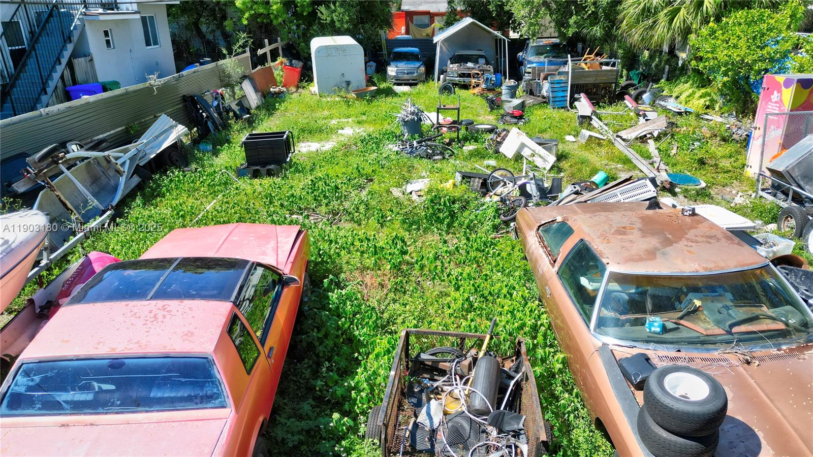 Подробнее   /   кв.футов $ 2025-10-27 0 Фото