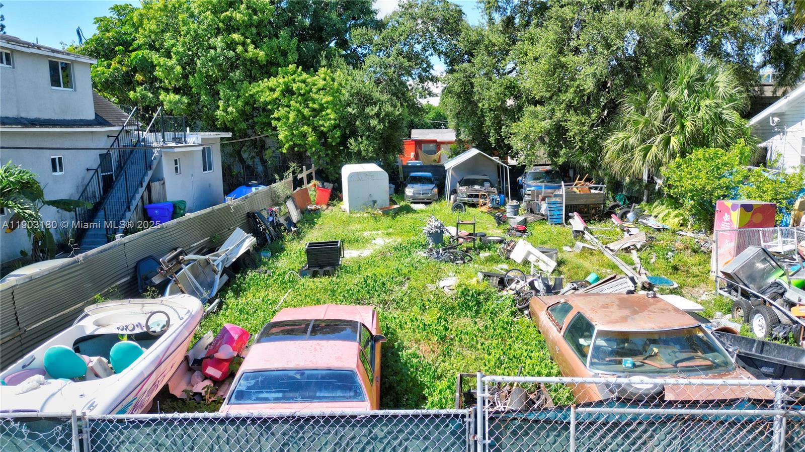 Подробнее   /   кв.футов $ 2025-10-27 0 Фото