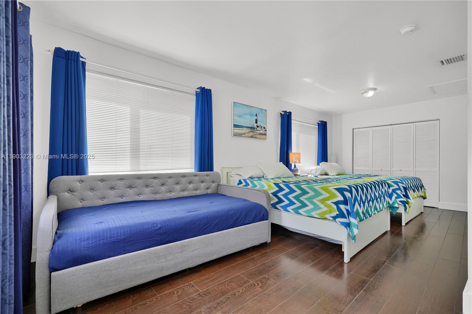 Ver detalles   /  1822 sq. ft. $ 2025-10-27 0 foto