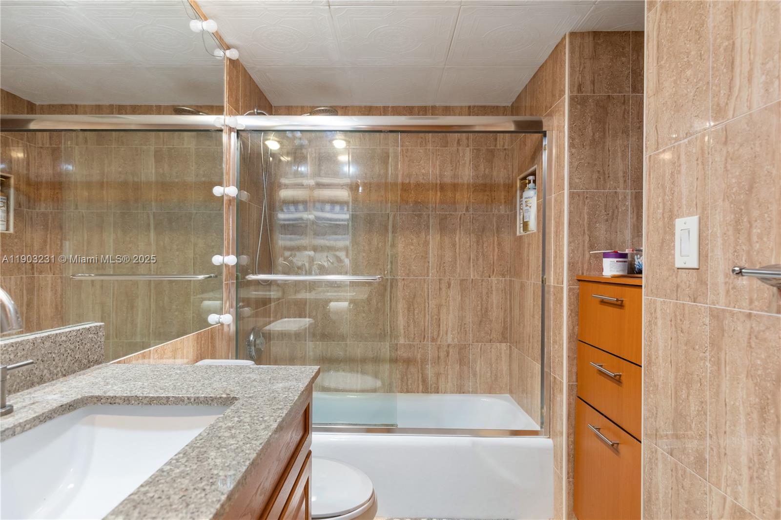 1407 2 / 2 1070 sq. ft. $ 2025-10-27 0 Photo