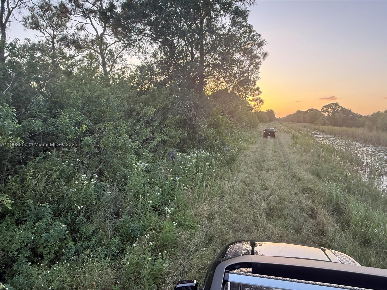 See details   /   sq. ft. $ 2025-10-27 0 Photo