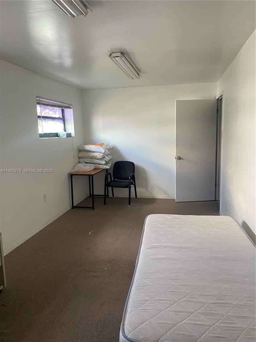 See details 5 / sq. ft. $ 2025-12-08 0 Photo