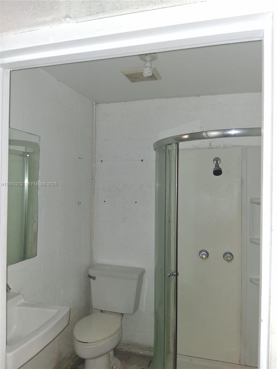 See details 5 / sq. ft. $ 2025-12-08 0 Photo