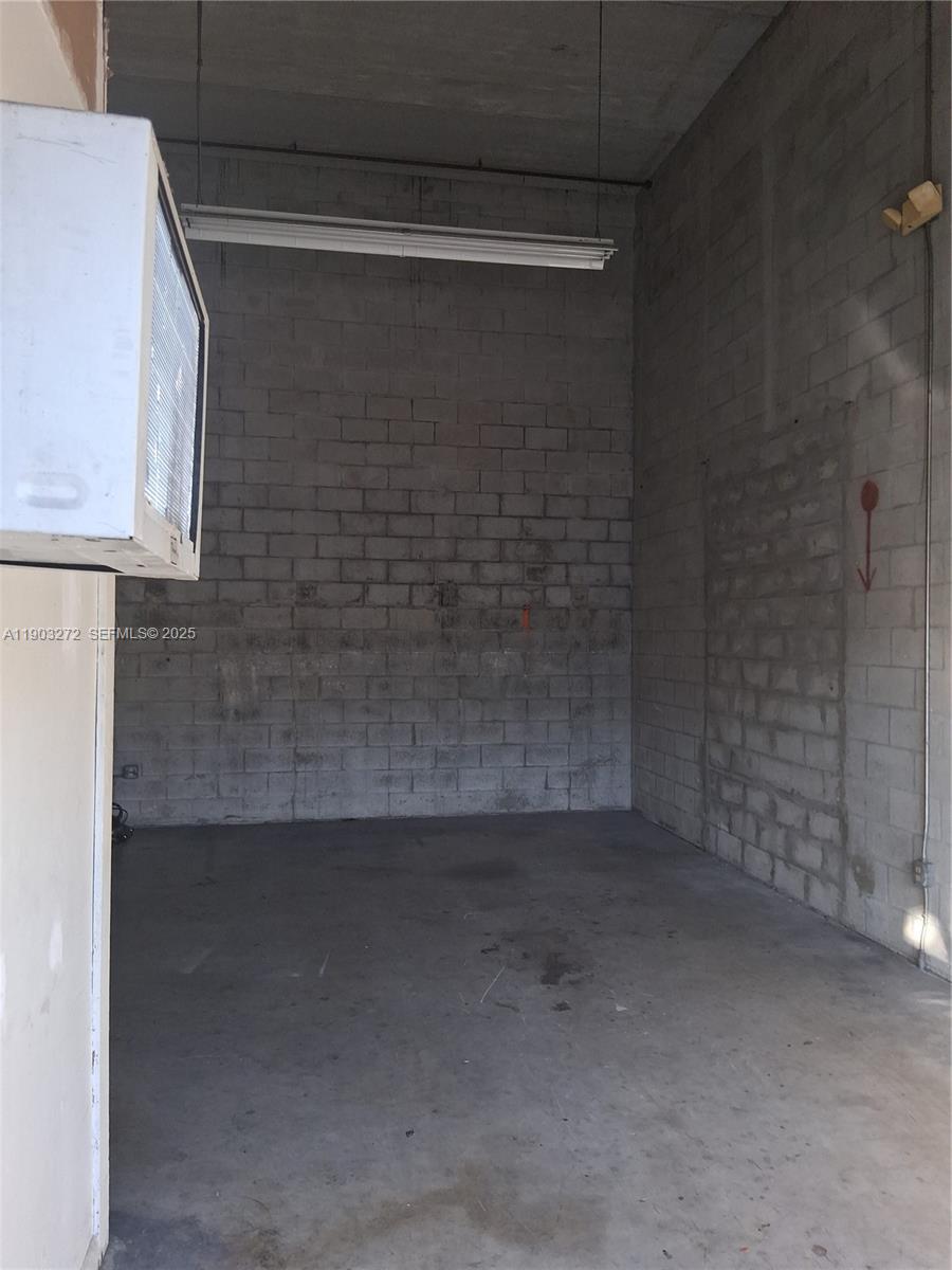 See details 5 / sq. ft. $ 2025-12-08 0 Photo