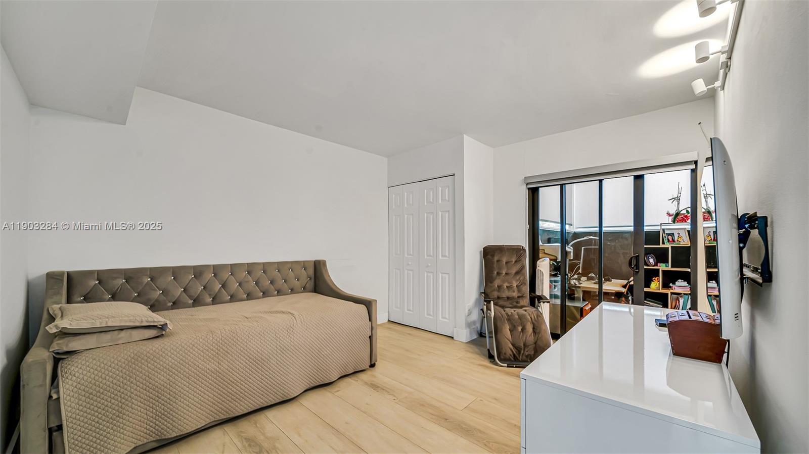 Photo of 300 Poinciana Dr  (300), Sunny Isles Beach, Florida, 33160 -