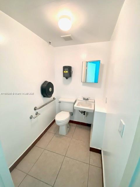 6994  /   sq. ft. $ 2025-10-27 0 Photo