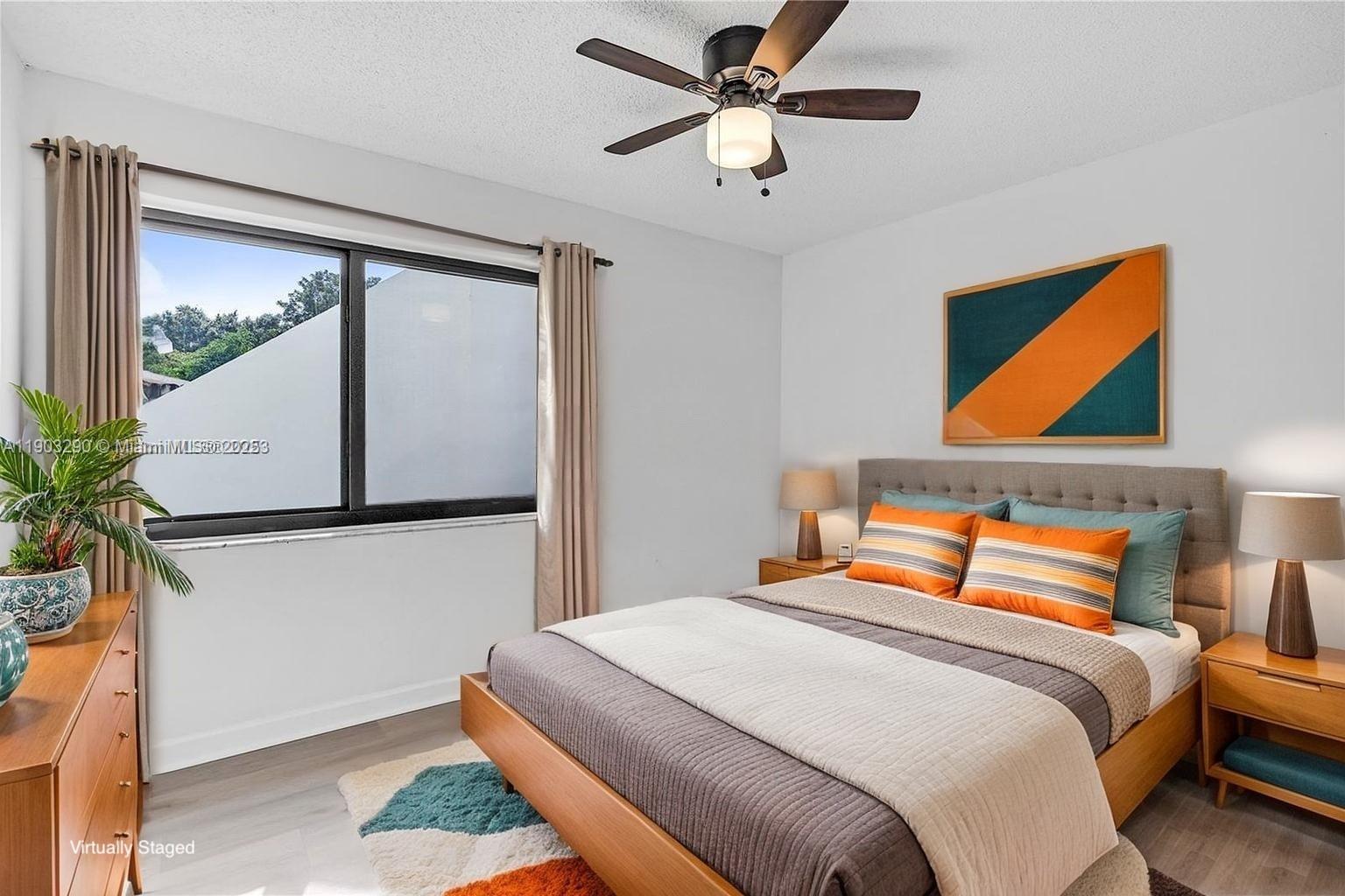 Подробнее   /  2833 кв.футов $ 2025-10-27 0 Фото