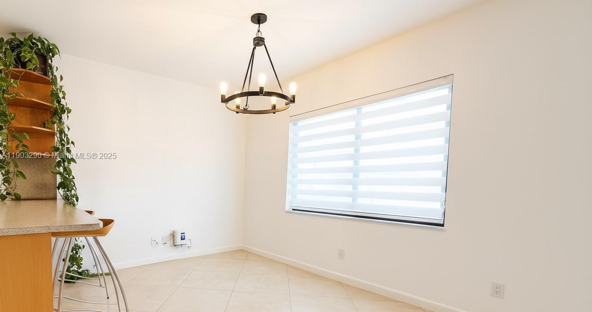 Подробнее   /  2833 кв.футов $ 2025-10-27 0 Фото