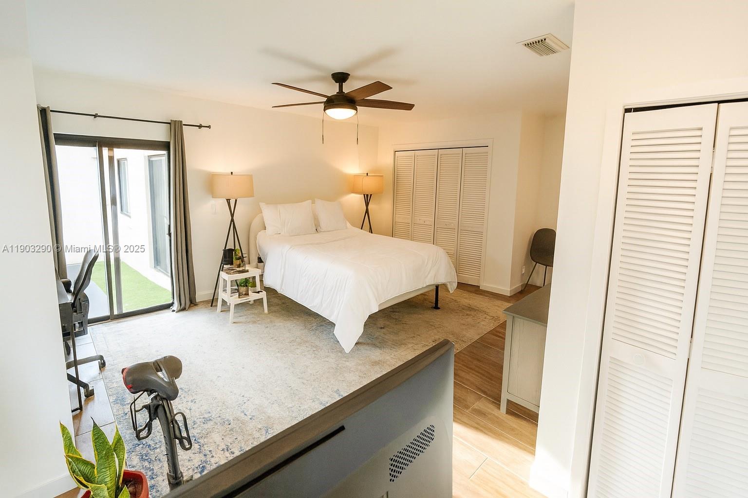 Подробнее   /  2833 кв.футов $ 2025-10-27 0 Фото