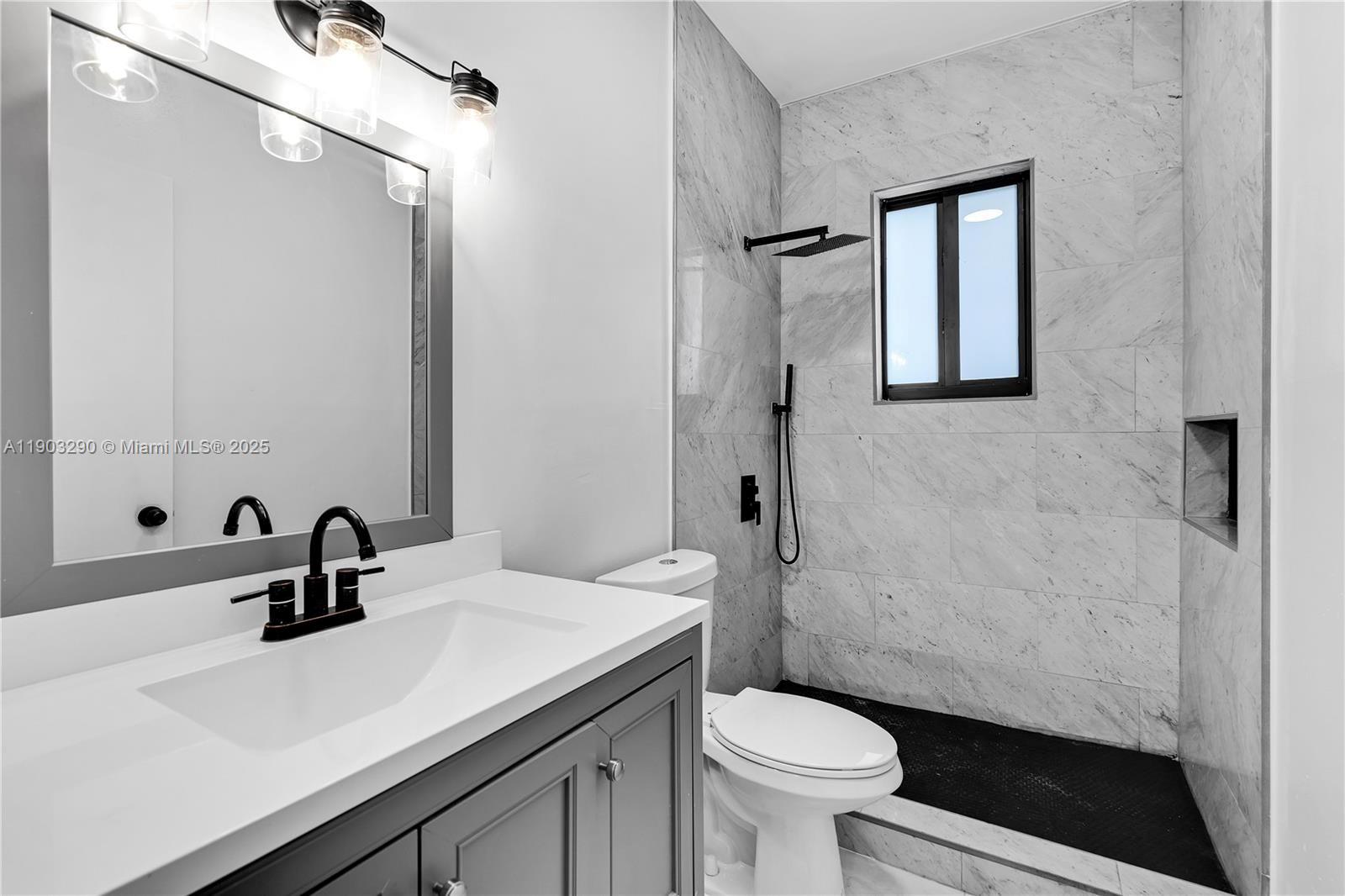 Подробнее   /  2833 кв.футов $ 2025-10-27 0 Фото